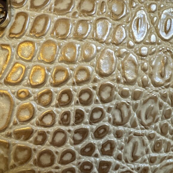 👜 MC Elegance Leather Shoulder Bag | Spacious & Stylish Work Tote - Picture 14 of 15